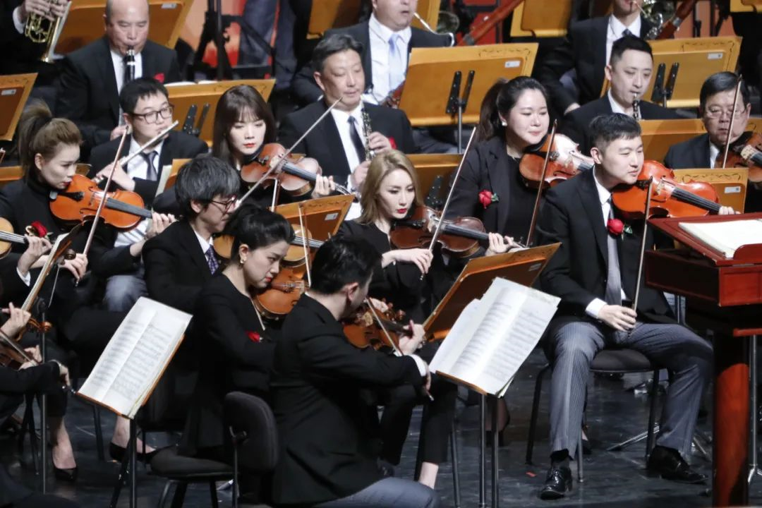 开云体育-RNG观众热烈欢呼！，哈兰德迎来七赛季出色发挥赛场气氛高涨-开云体育